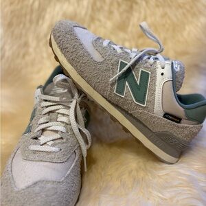 New Balance Gray and Green Sneakers